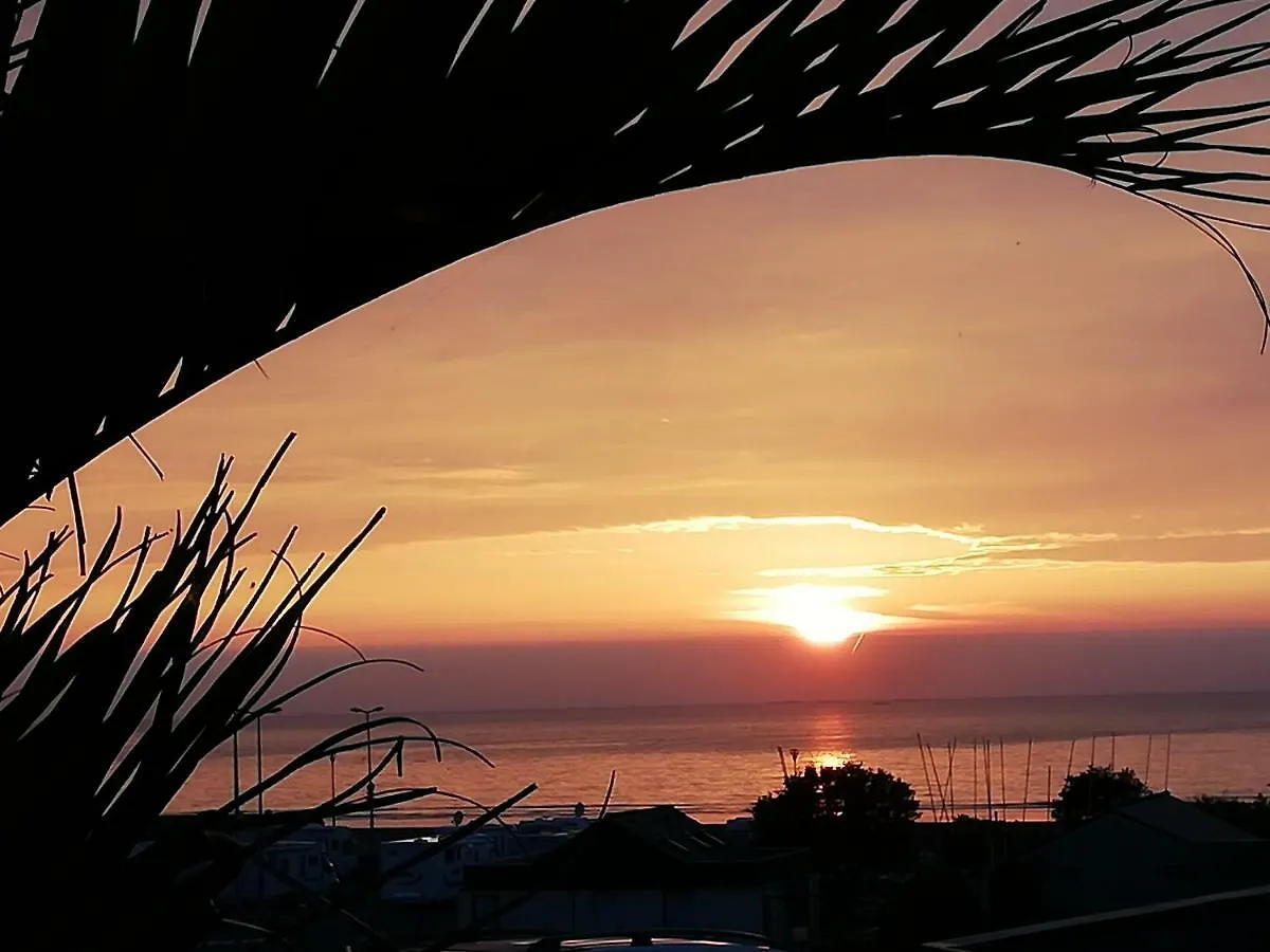 Appartement Terrasse Esprit Loft Vue Sur Mer Erquy